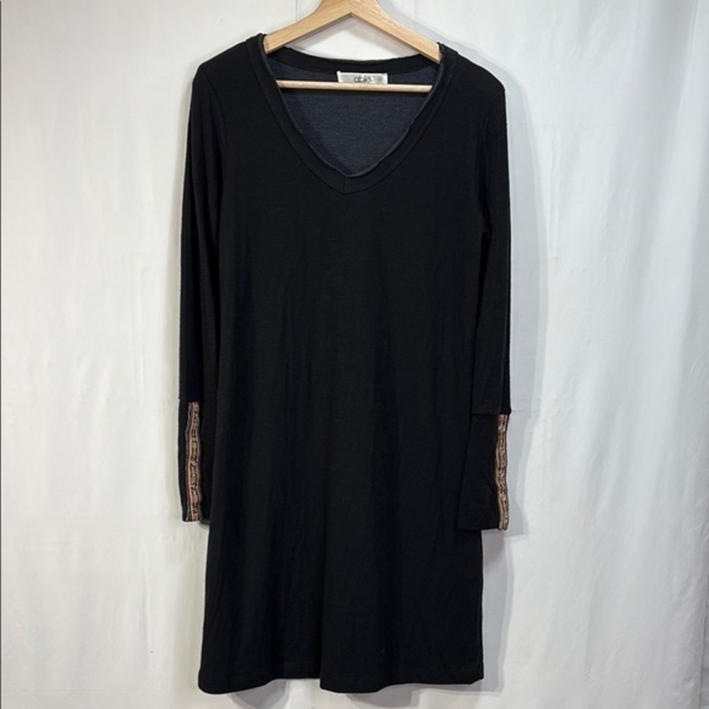 🧮 Able Black soft knit  Dress Long Sleeve V-Neck ribbon detail: